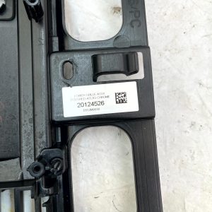 Range Rover Vogue L460 Front Bumper Lower Grill 2022 ON M8E2-17F791-A *DAMAGED* - Image 5