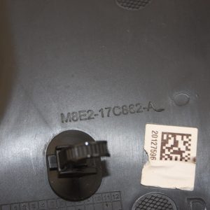 Range Rover Vogue L460 Front Right Bracket 2022 ON *ONE CLIP DAMAGED* - Image 8