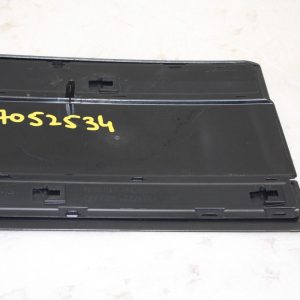 Range Rover Vogue L460 Front Right Side Door Trim 2022 ON M8E2-29426-ABW Genuine - Image 7