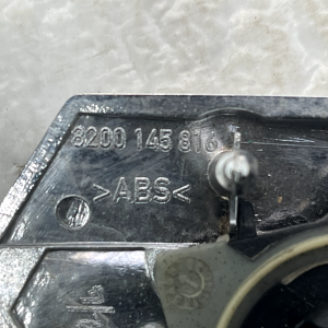 Renault Megane Front Emblem Badge Logo 8200145816 Genuine - Image 12