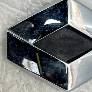 Renault Megane Front Emblem Badge Logo 8200145816 Genuine - Image 4