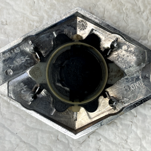 Renault Megane Front Emblem Badge Logo 8200145816 Genuine - Image 5