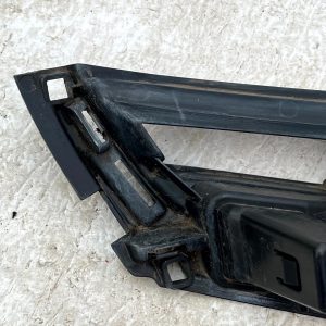 Skoda Octavia Front Bumper Right Upper Holder Bracket 17-20 5E0807724A Genuine - Image 8