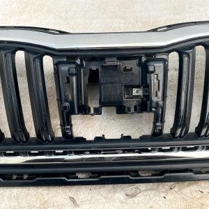 Skoda Octavia Front Bumper Upper Radiator Grille 2020 TO 2024 5E3853653 Genuine - Image 5