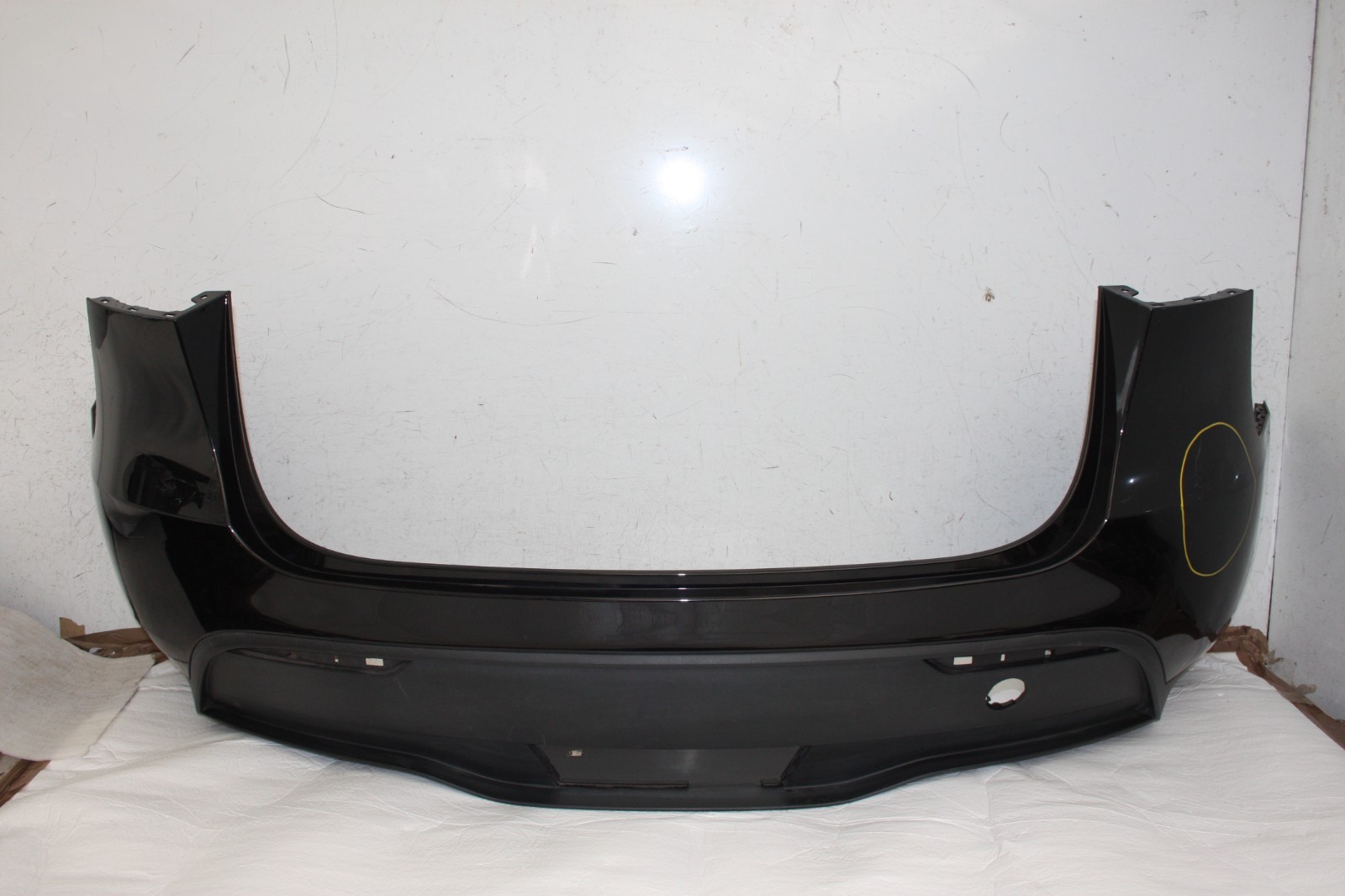 Tesla Model Y Rear Bumper 2022 ON 1487995-00-B Genuine *DAMAGED*