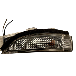 Toyota Auris E18 Left Wing Mirror Indicator Light 2012 TO 2019 20496253 Genuine - Image 1