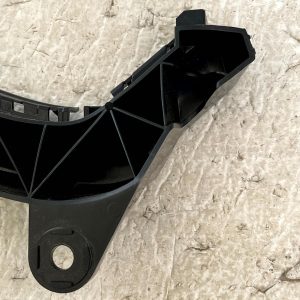 Toyota Yaris MK3 Rear Right Tail Light Bracket 2017 TO 2020 52155-0D220 Genuine - Image 9