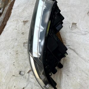 VW Crafter Left Side Headlight 2017 ON 7C2941005B - Image 4