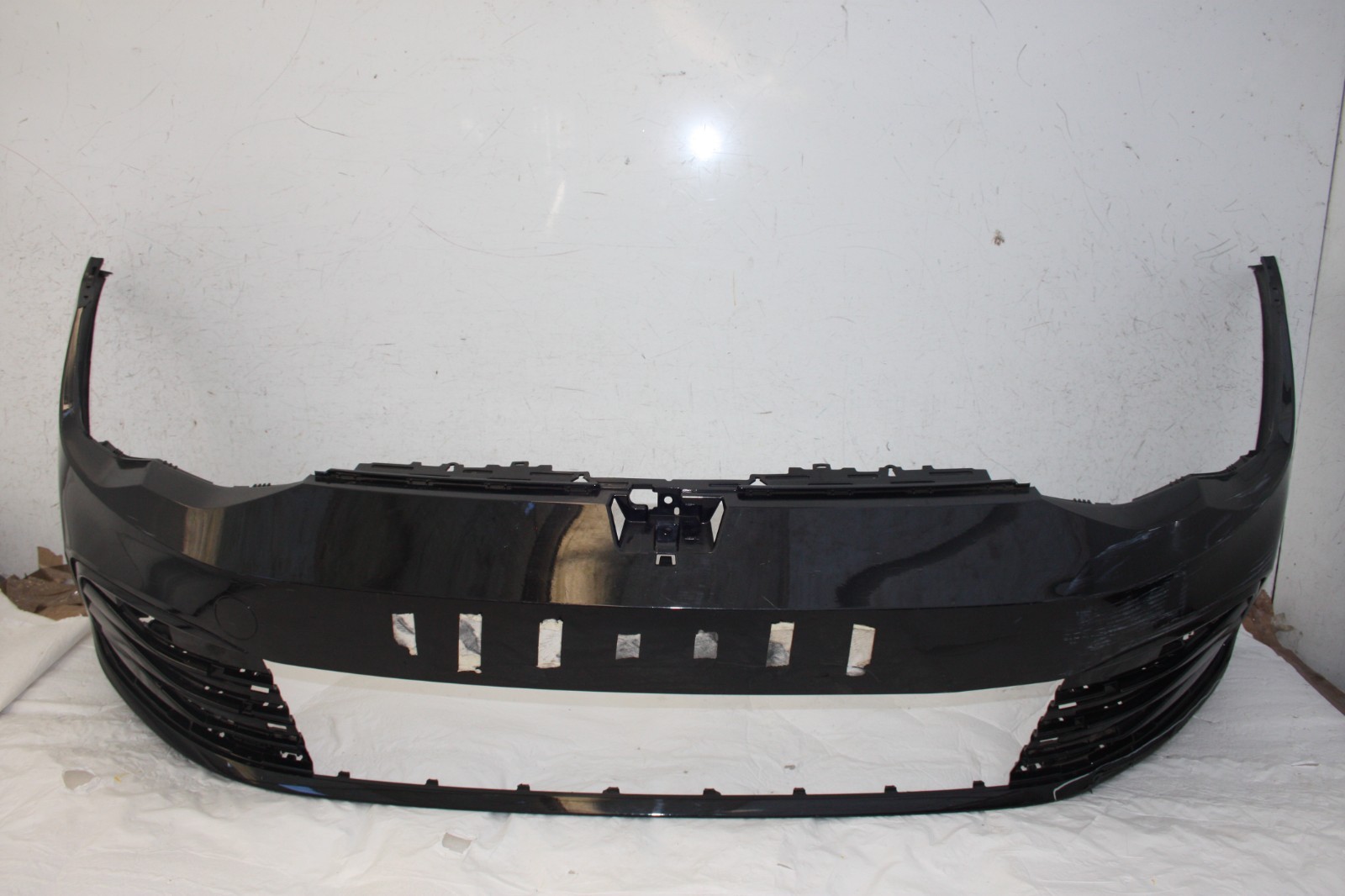 VW Golf Front Bumper 2020 TO 2024 5H0807221J Genuine *DAMAGED*