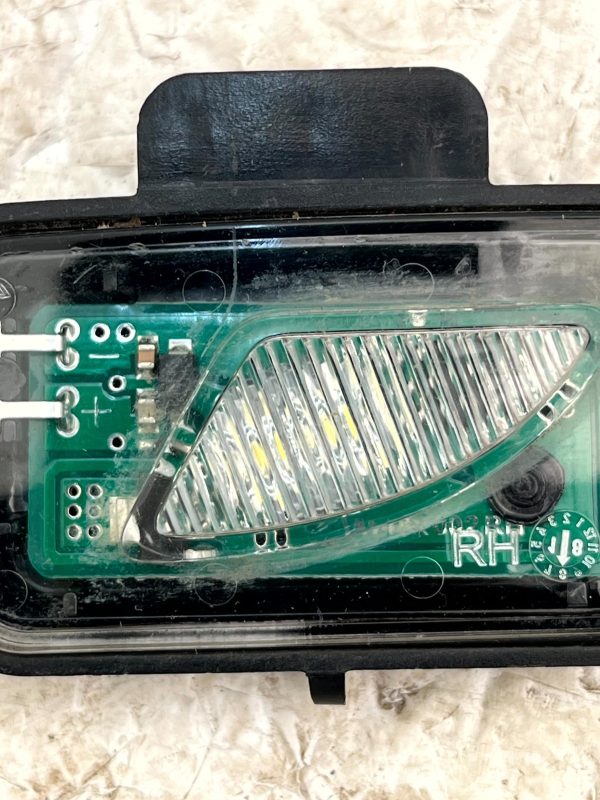 VW Passat B8 Front Right Wing Mirror Puddle Light 2014 2023 3G0945292A Genuine 178225229919 3