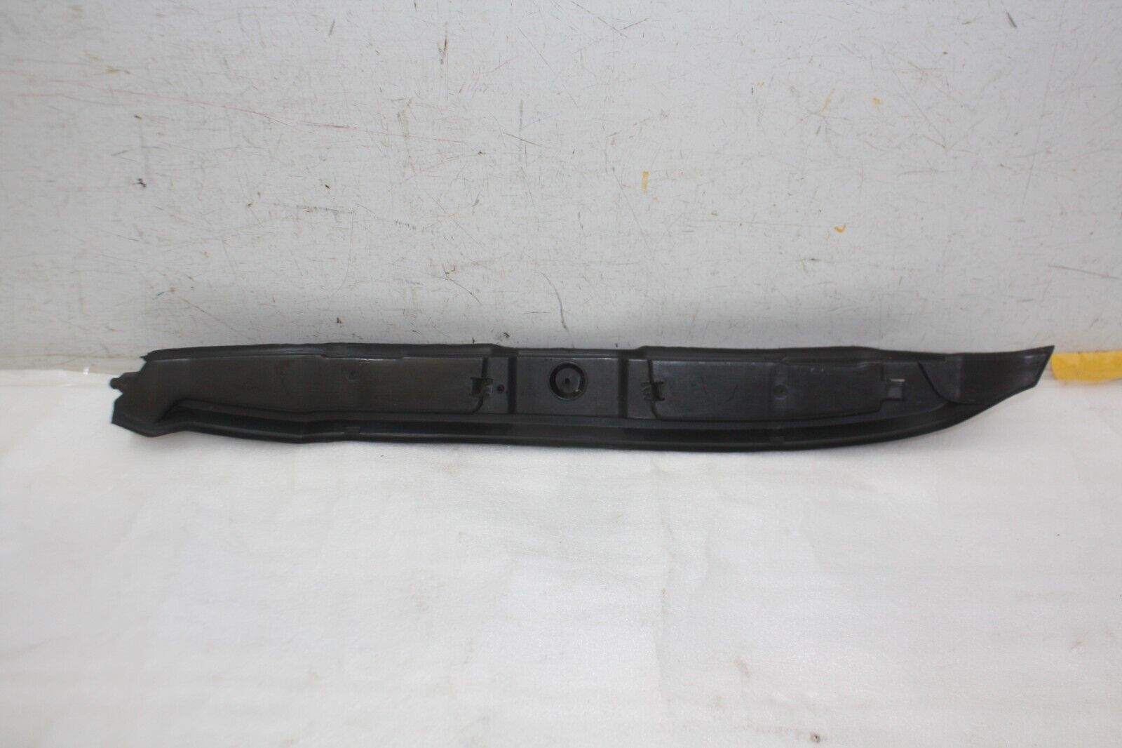 VW Polo Front Right Wing Inner Trim Cover 6R0821112B Genuine