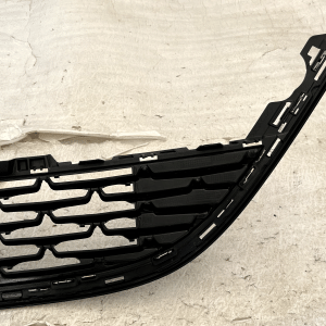 Vauxhall Astra J Front Bumper Grill 2012 TO 2015 13368822 Genuine - Image 13