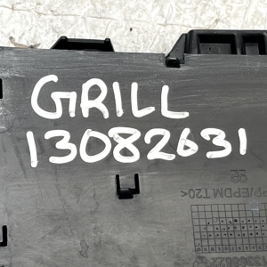 Vauxhall Astra J Front Bumper Grill 2012 TO 2015 13368822 Genuine - Image 15