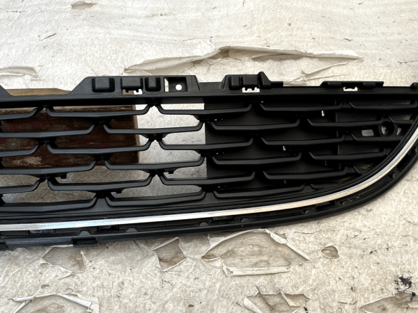 Vauxhall Astra J Front Bumper Grill 2012 TO 2015 13368822 Genuine 178518847019 5