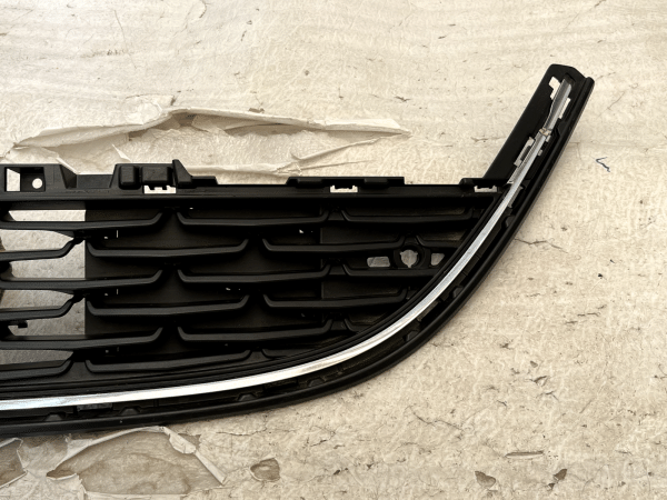 Vauxhall Astra J Front Bumper Grill 2012 TO 2015 13368822 Genuine 178518847019 6