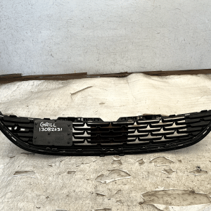 Vauxhall Astra J Front Bumper Grill 2012 TO 2015 13368822 Genuine - Image 8