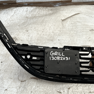 Vauxhall Astra J Front Bumper Grill 2012 TO 2015 13368822 Genuine - Image 9