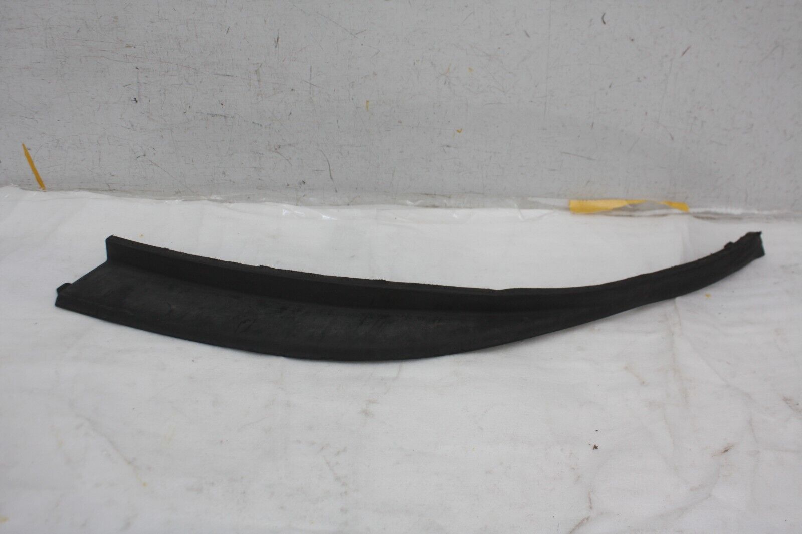 Vauxhall Astra J Front Bumper Lower Right Trim 13368684 Genuine *DAMAGED*