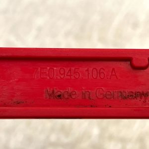Volkswagen VW Transporter T5 T6 Rear Bumper Right Reflector 7E0945106A Genuine - Image 15