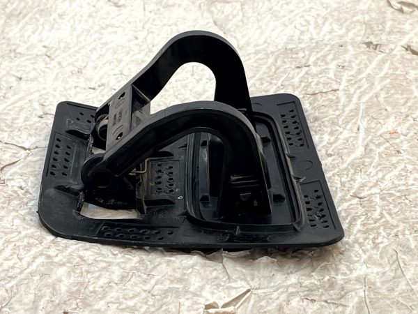 Volvo S90 Mk2 Front Right Headlight Washer Bracket 2016 TO 2023 31383235 Genuine 9 Volvo S90 Mk2 Front Right Headlight Washer Bracket 2016 TO 2023 31383235 Genuine 178427495949 10