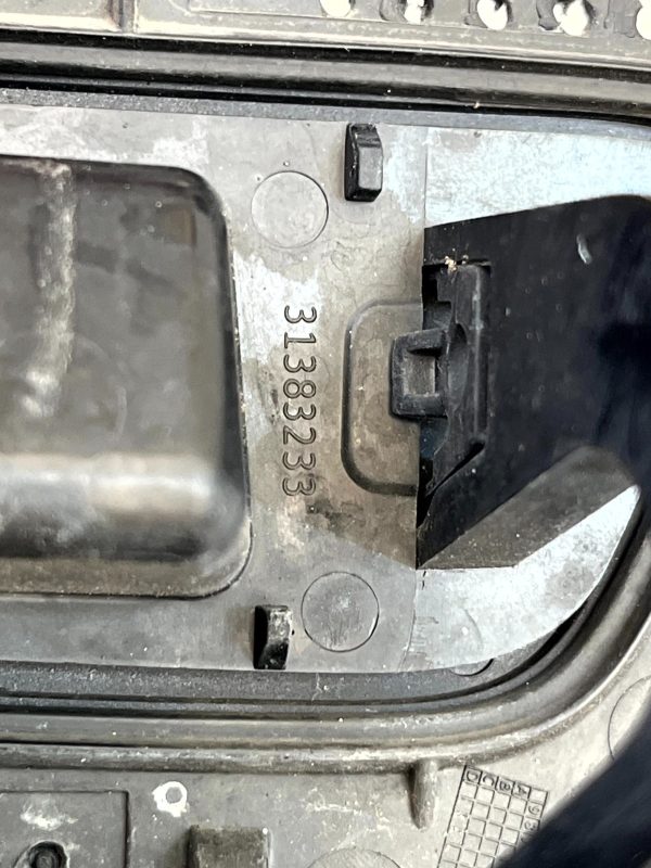 Volvo S90 Mk2 Front Right Headlight Washer Bracket 2016 TO 2023 31383235 Genuine 10 Volvo S90 Mk2 Front Right Headlight Washer Bracket 2016 TO 2023 31383235 Genuine 178427495949 11
