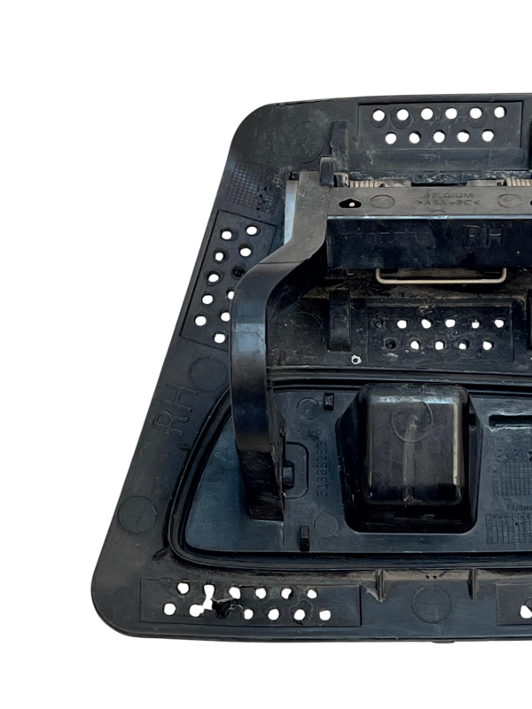 Volvo S90 Mk2 Front Right Headlight Washer Bracket 2016 TO 2023 31383235 Genuine 4 Volvo S90 Mk2 Front Right Headlight Washer Bracket 2016 TO 2023 31383235 Genuine 178427495949 5
