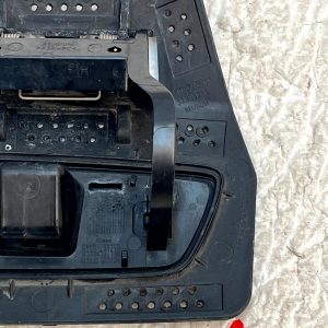 Volvo S90 Mk2 Front Right Headlight Washer Bracket 2016 TO 2023 31383235 Genuine 18 Volvo S90 Mk2 Front Right Headlight Washer Bracket 2016 TO 2023 31383235 Genuine - Image 6