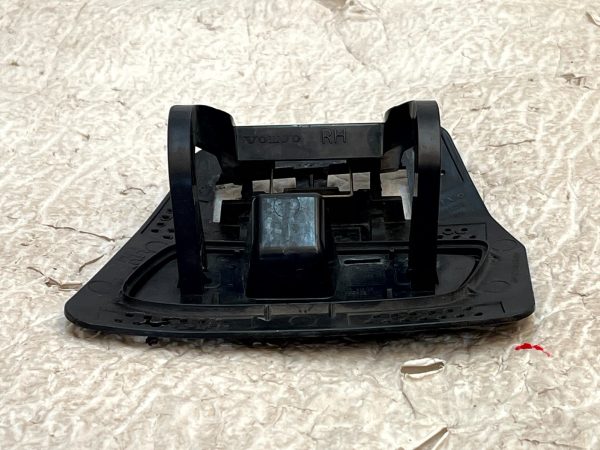 Volvo S90 Mk2 Front Right Headlight Washer Bracket 2016 TO 2023 31383235 Genuine 6 Volvo S90 Mk2 Front Right Headlight Washer Bracket 2016 TO 2023 31383235 Genuine 178427495949 7