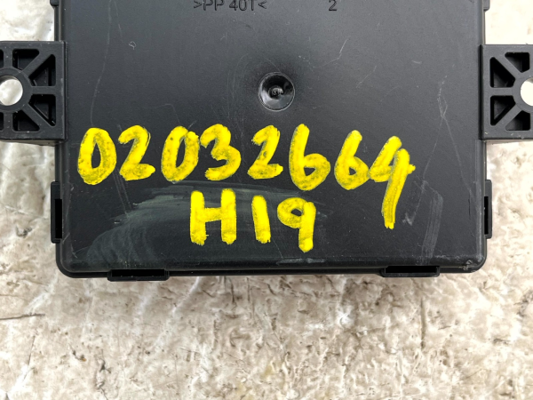 Volvo V40 Front Right Door Control Module Unit 2012-2016 AV6N-14C235-BB Genuine 15 Volvo V40 Front Right Door Control Module Unit 2012 2016 AV6N 14C235 BB Genuine 178560614249 16