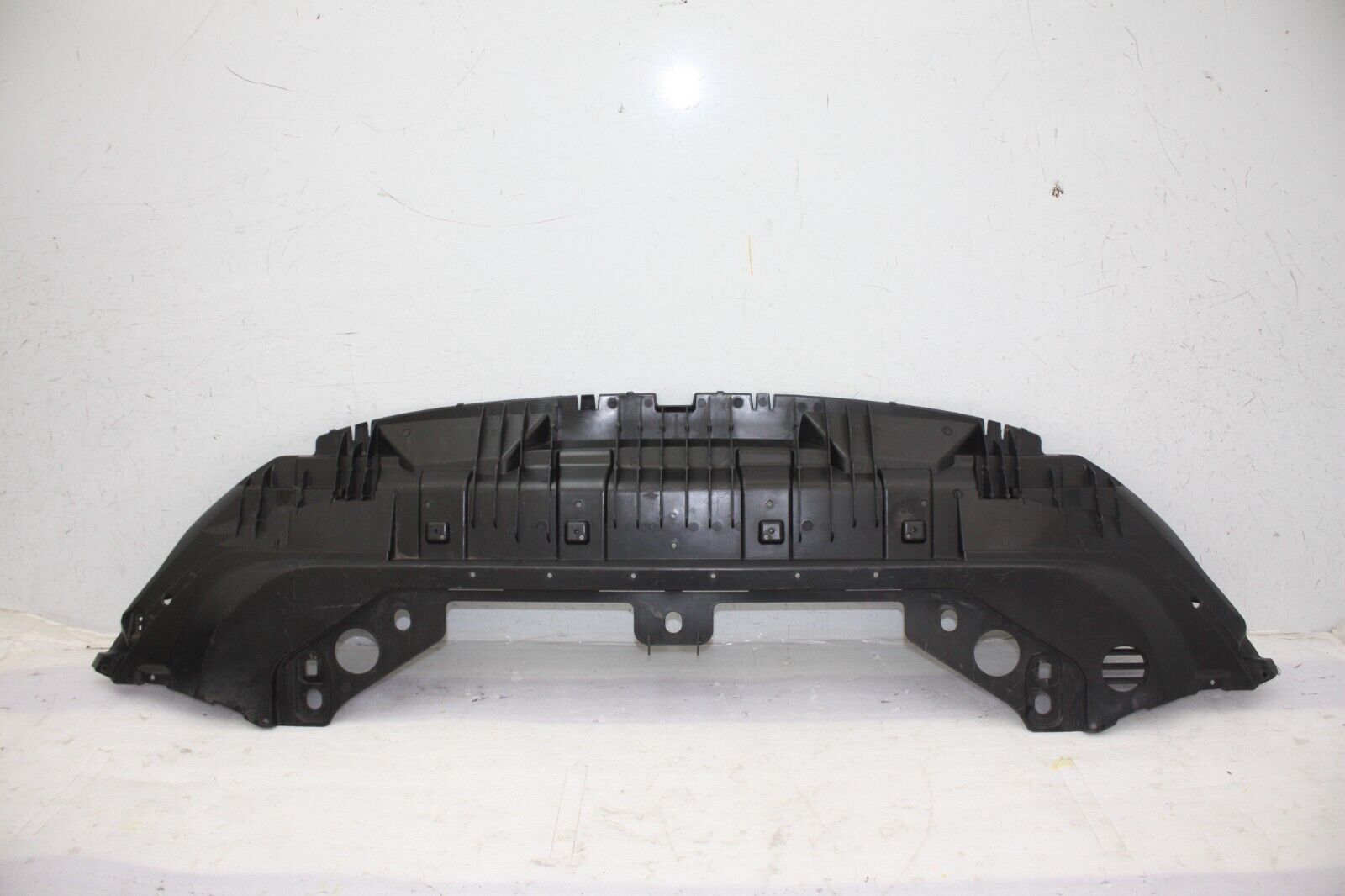 Volvo XC40 Front Bumper Under Tray 2018 ON 32227309 Genuine