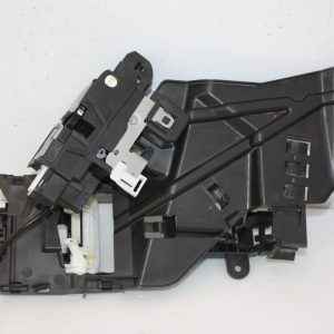 Volvo XC40 Rear Right Door Lock Bracket 2018 ON 30747108 - Image 3