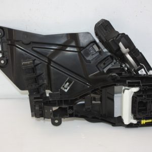 Volvo XC40 Rear Right Door Lock Bracket 2018 ON 30747108 - Image 1