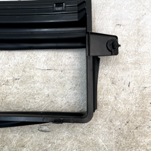 Volvo XC60 Front Radiator Support Air Guide Duct 2022 ON 31425367 Genuine - Image 12