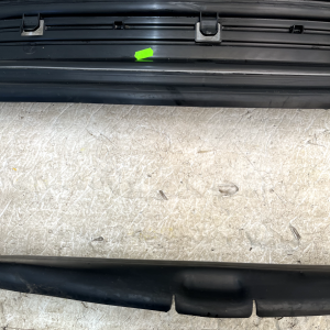 Volvo XC60 Front Radiator Support Air Guide Duct 2022 ON 31425367 Genuine - Image 4
