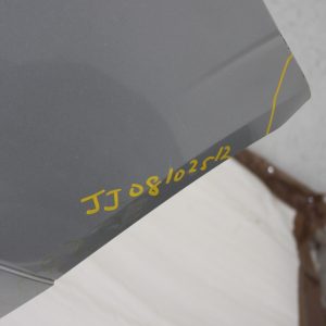 Volvo XC60 Rear Bumper 31425198 Genuine *DAMAGED* - Image 10